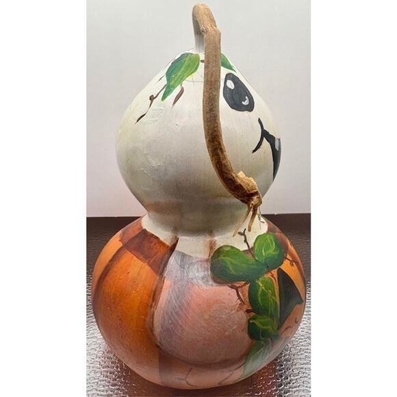 Hand Painted Halloween Gourd Ghost/Pumpkin - Picture 3 of 9